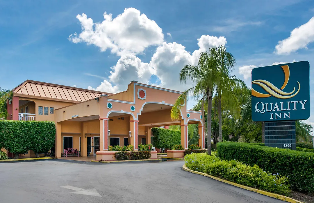 Quality Inn Sarasota North Near Lido Key Beach-1