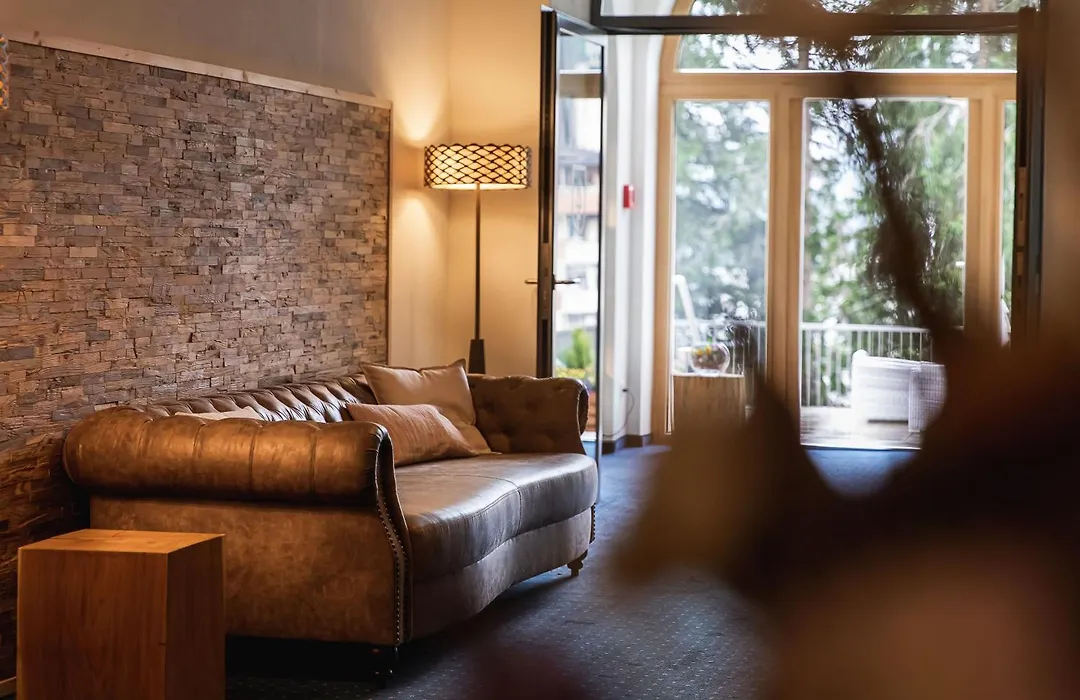 Waldhotel Arosa-1