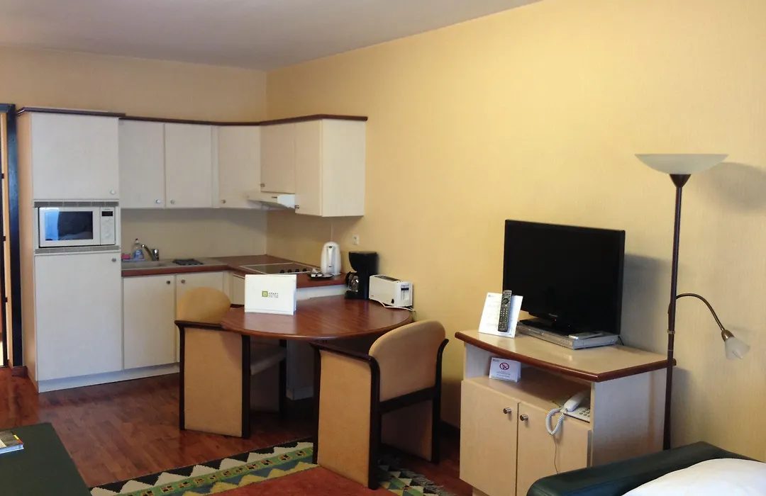 B-Aparthotel Montgomery-1