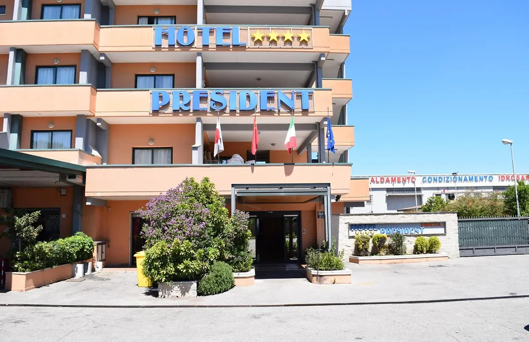 Hotel President Pomezia-1