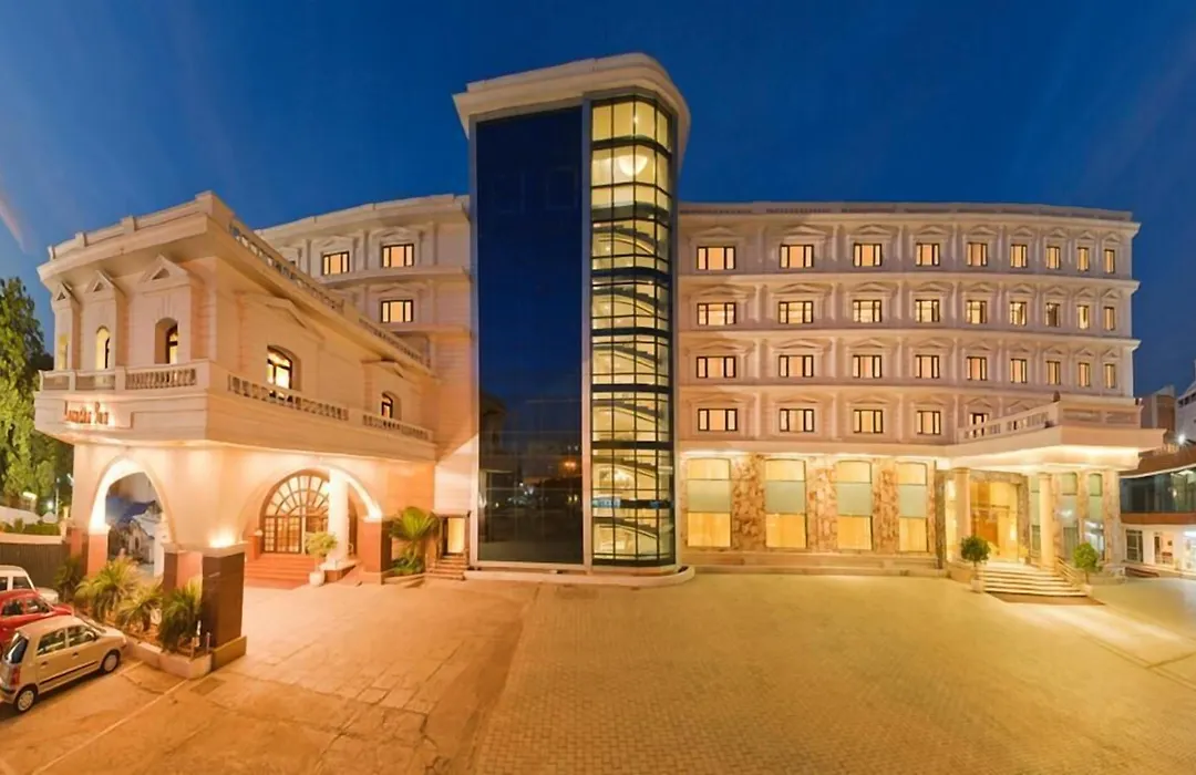 Anandha Inn Convention Centre And Suites-1