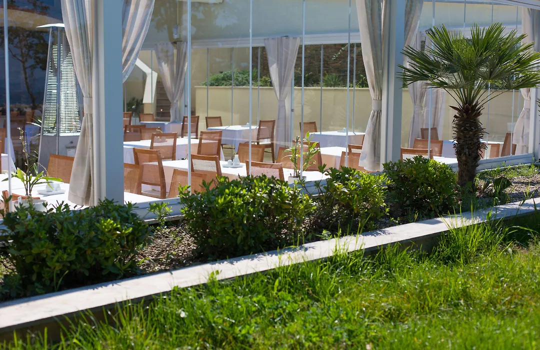 Blue Waves Resort-1