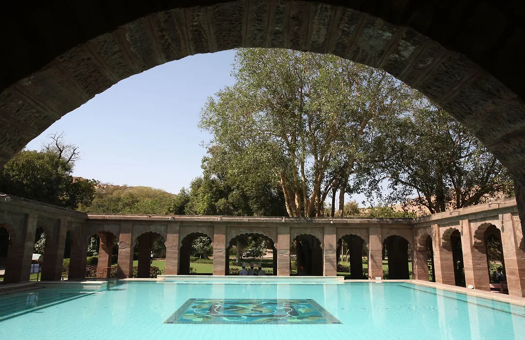 Welcomheritage Bal Samand Lake Palace-1