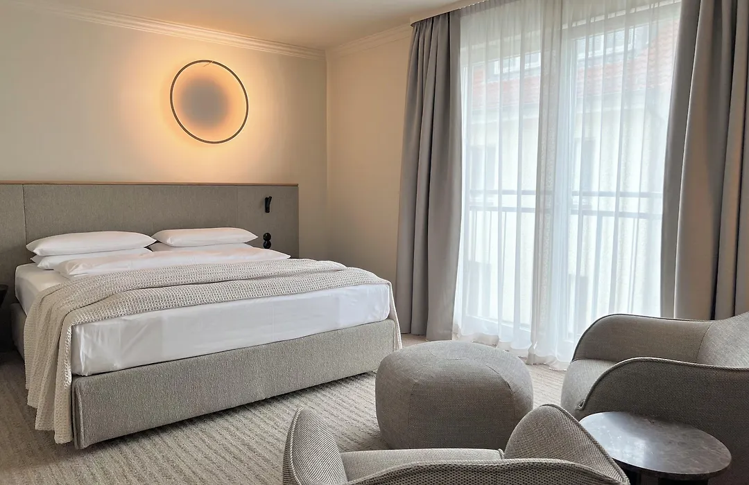 ADELANTE Boutique Hotel-1