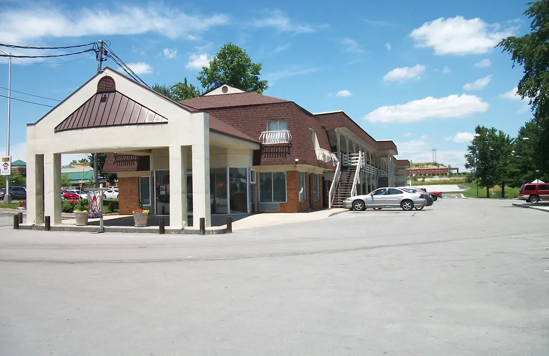 Budget Host Westgate Inn-1
