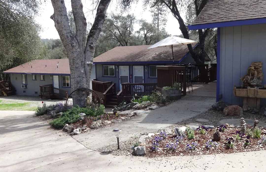 Little Valley Inn-1