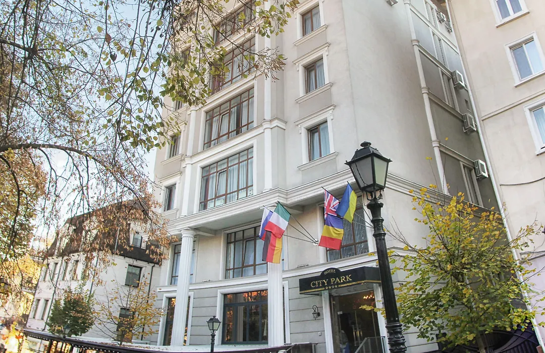 City Park Hotel-1