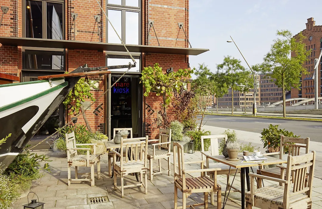 25hours Hotel Altes Hafenamt-1