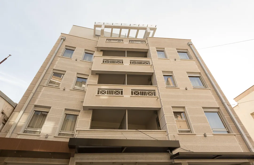 Hotel Tesla - Smart Stay Garni-1