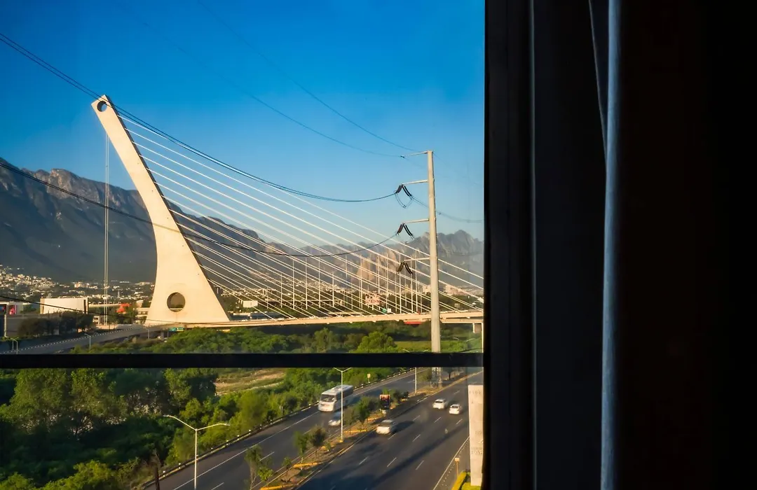 Krystal Urban Monterrey San Jeronimo-1