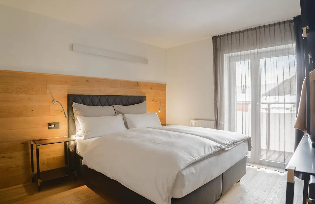 Black Summit Samnaun Boutique Hotel-1