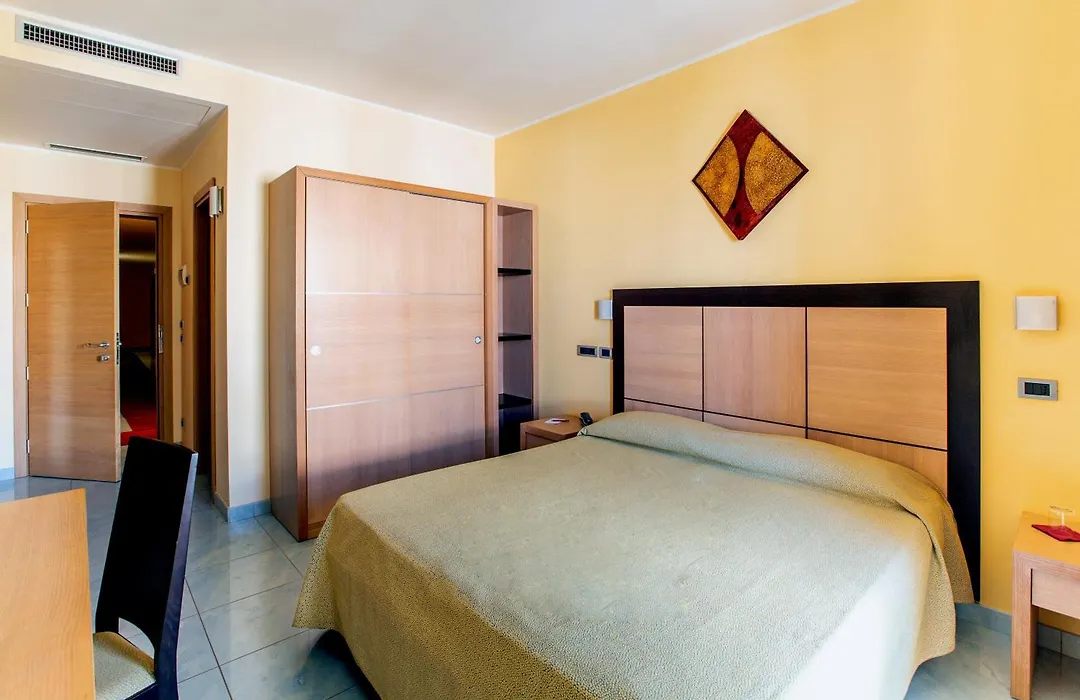 Marc Hotel-1