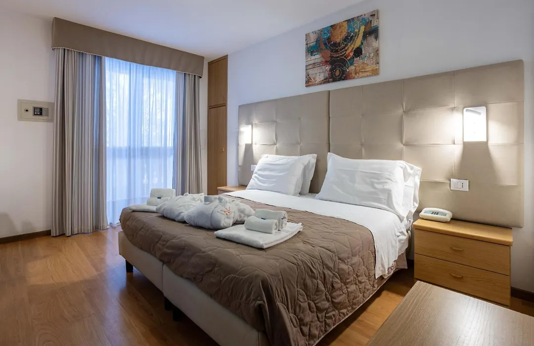 Hotel Sella Ronda Serenella-1