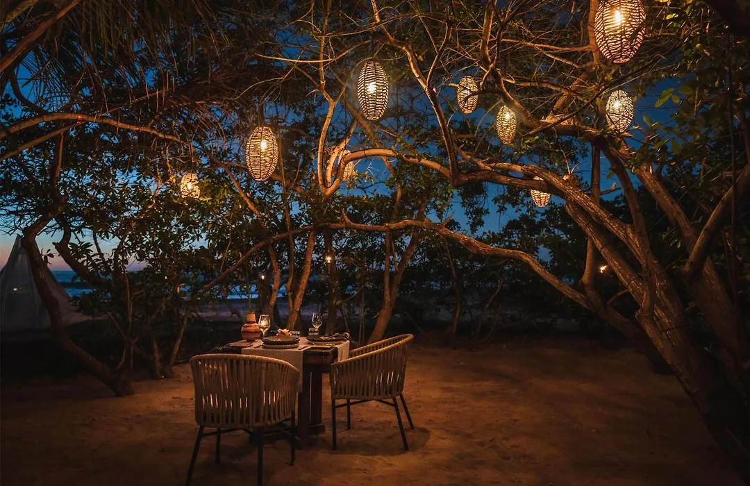 Conrad Punta De Mita-1