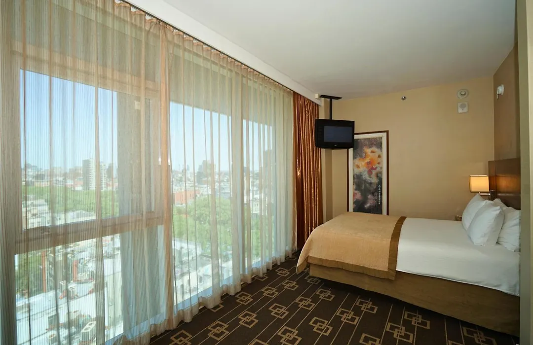 Wyndham Garden Chinatown-1