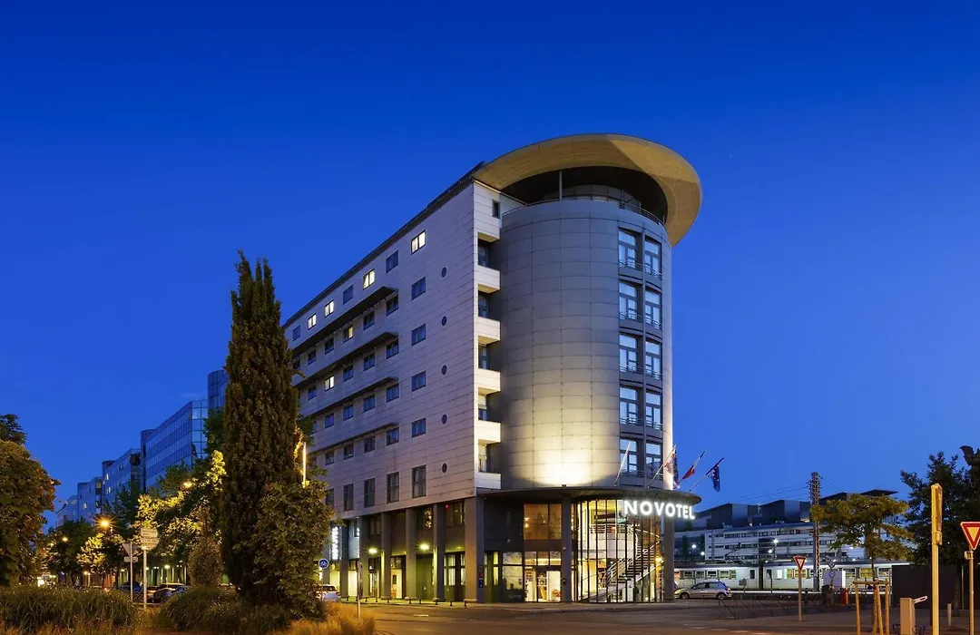 Novotel Tours Centre Gare-1