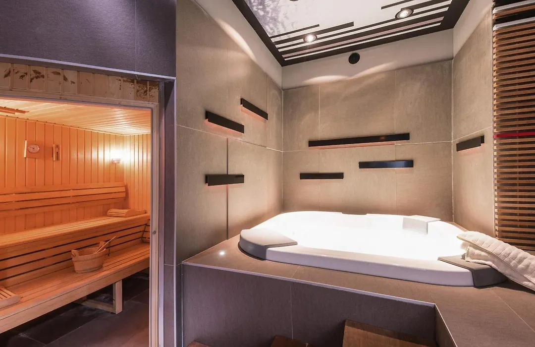 Ibis Styles Hyeres Rooftop & Spa-1