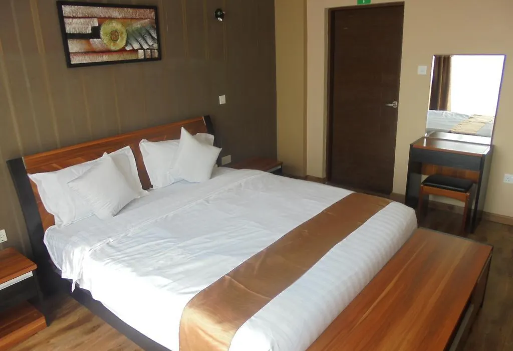 We Hotel And Suites-1