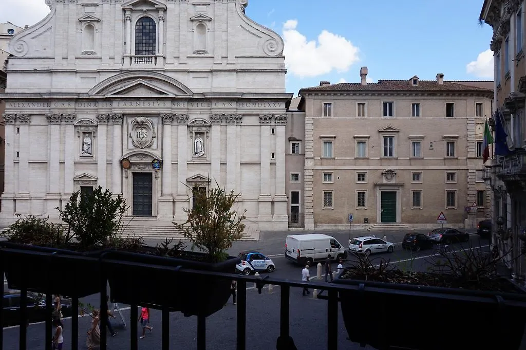Piazza Del Gesu' Luxury Suites-1