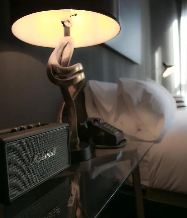 Tuck Hotel-1