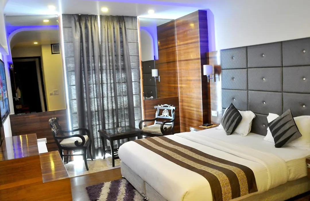 Hotel Delhi 55 -City Center, New Delhi Railway Station, Paharganj-1