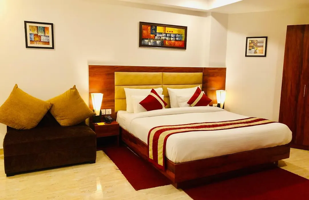 Red Crown Hotel-1