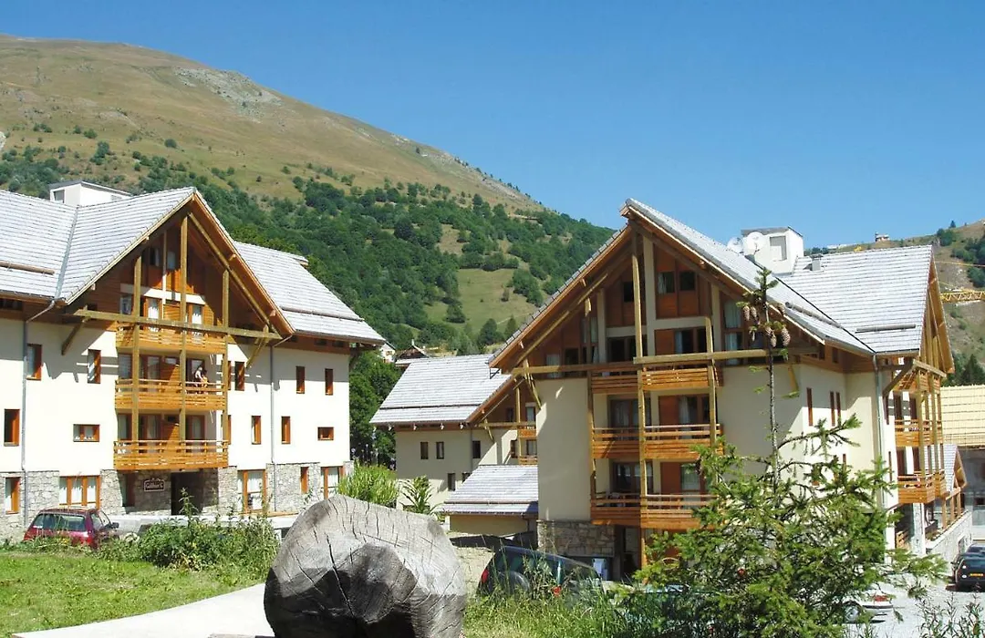 Lagrange Vacances Chalets Du Galibier-1