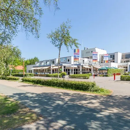 Strandhotel Bos En Duin-3