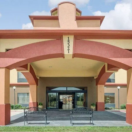 Springwood Suites Houston Iah - Beltway 8-2