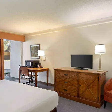 Baymont By Wyndham Intl Speedway I-95 Daytona Beach-2
