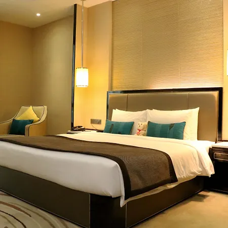 Pacific Regency Hotel Suites-2