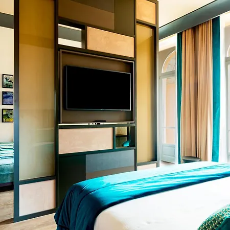 Amadomus Luxury Suites-3