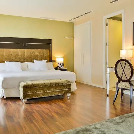 Hotel 525-2