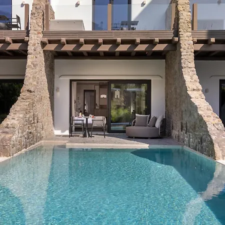 Aeonic Suites And Spa-2