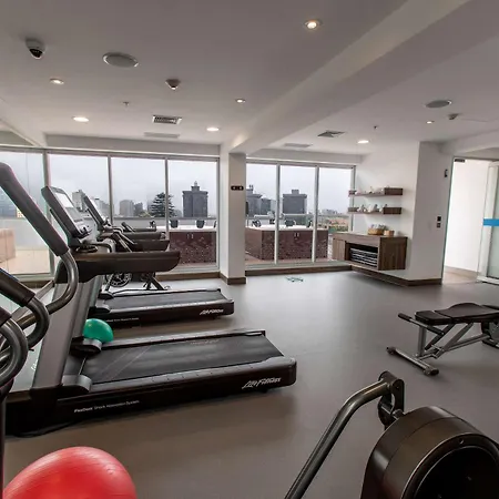 Hampton By Hilton Lima San Isidro-3