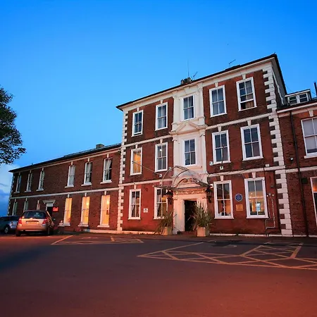 Park Hall Hotel And Spa Wolverhampton-3