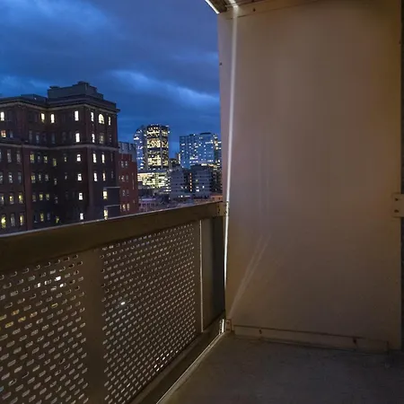 Hotel Faubourg Montreal Centre-Ville Downtown-3