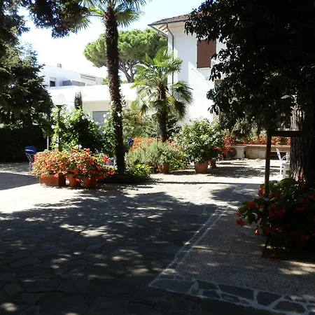 Hotel Nautic B&B-3