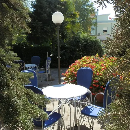 Hotel Nautic B&B-2