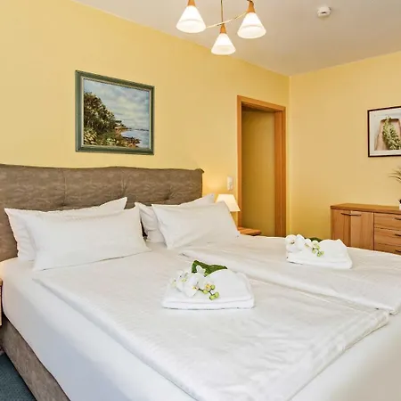 Hotel Garni Nussbaumhof-2