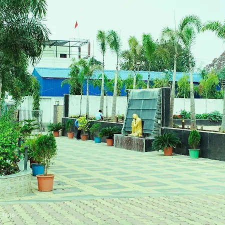 Moments Resort-2