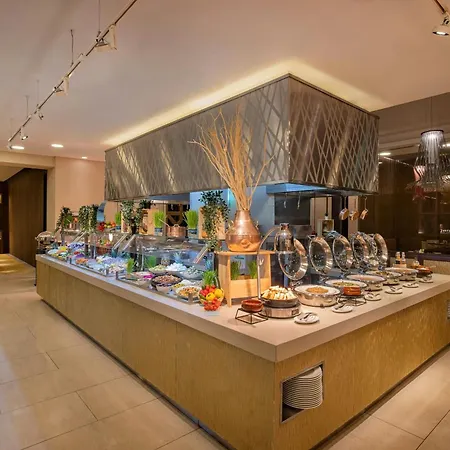 Courtyard By Marriott World Trade Center, Abu Dhabi-3