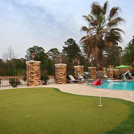 Best Western Plus Crown Colony Inn & Suites-2