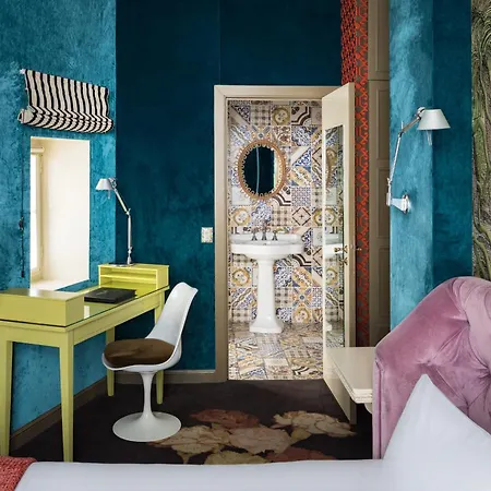 Hotel Du Petit Moulin, Haute Couture Hotel By Lacroix-2