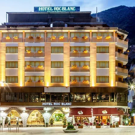Roc Blanc Hotel & Spa-3