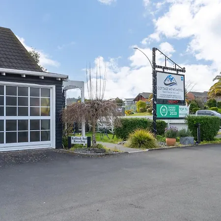 Cottage Mews Motel-2