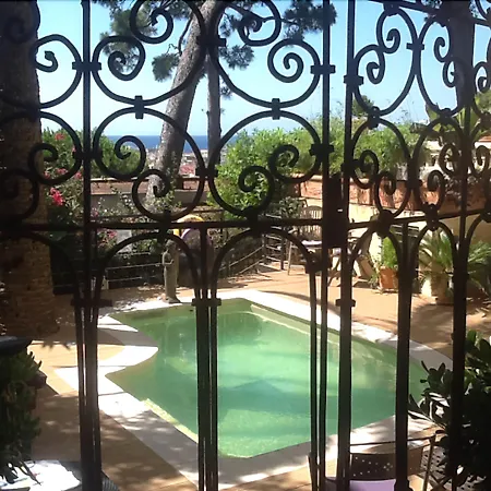 Hotel Petit Palais-2