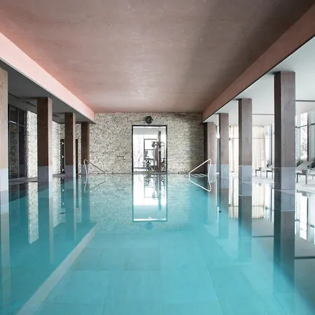 Crans Ambassador-3