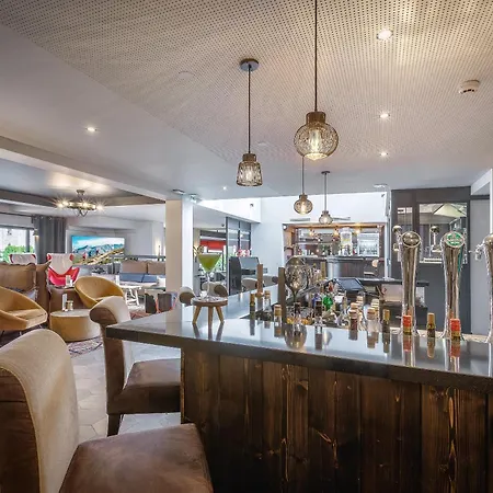 Chalet Hotel Le Prieure & Spa-2