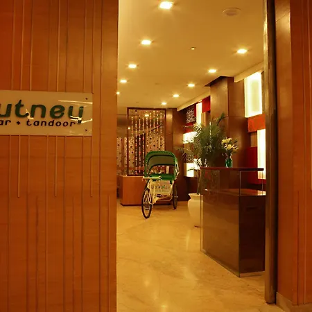 The Metropolitan Hotel & Spa New Delhi-3
